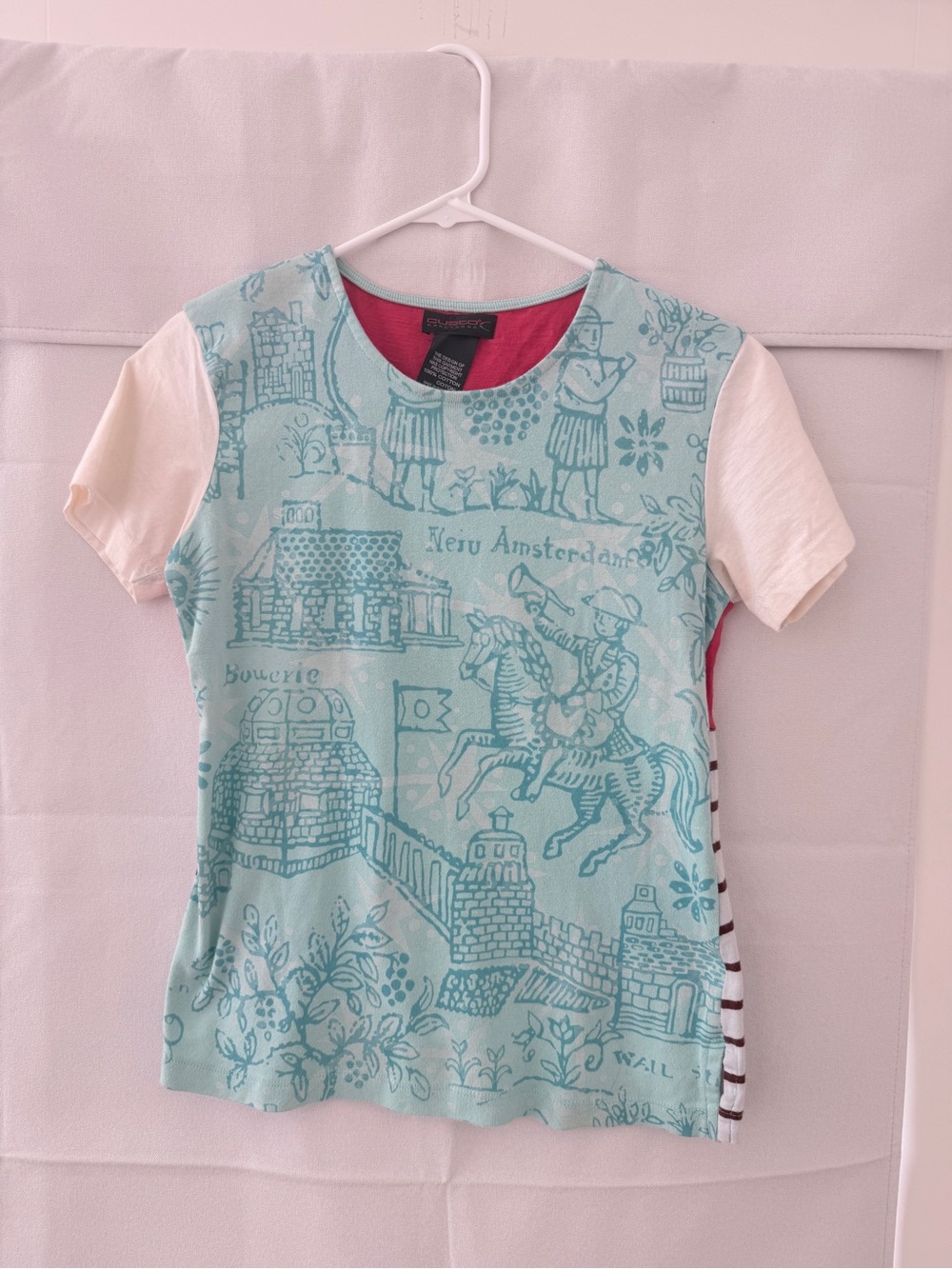 Custo Barcelona Light Blue Printed Crewneck Tee with Pale Pink Sleeves - Picture 3 of 8